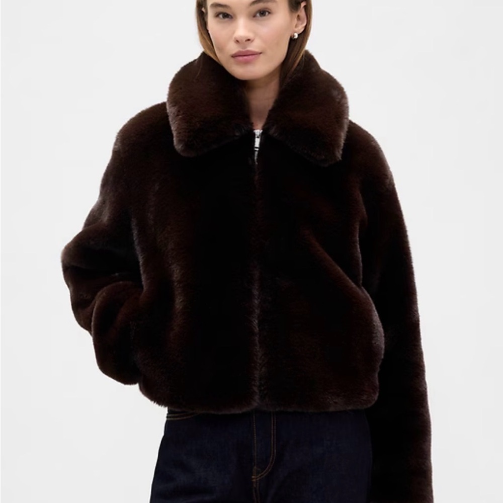 Gap 100% Recycled Relaxed Faux-Fur Jacket medium